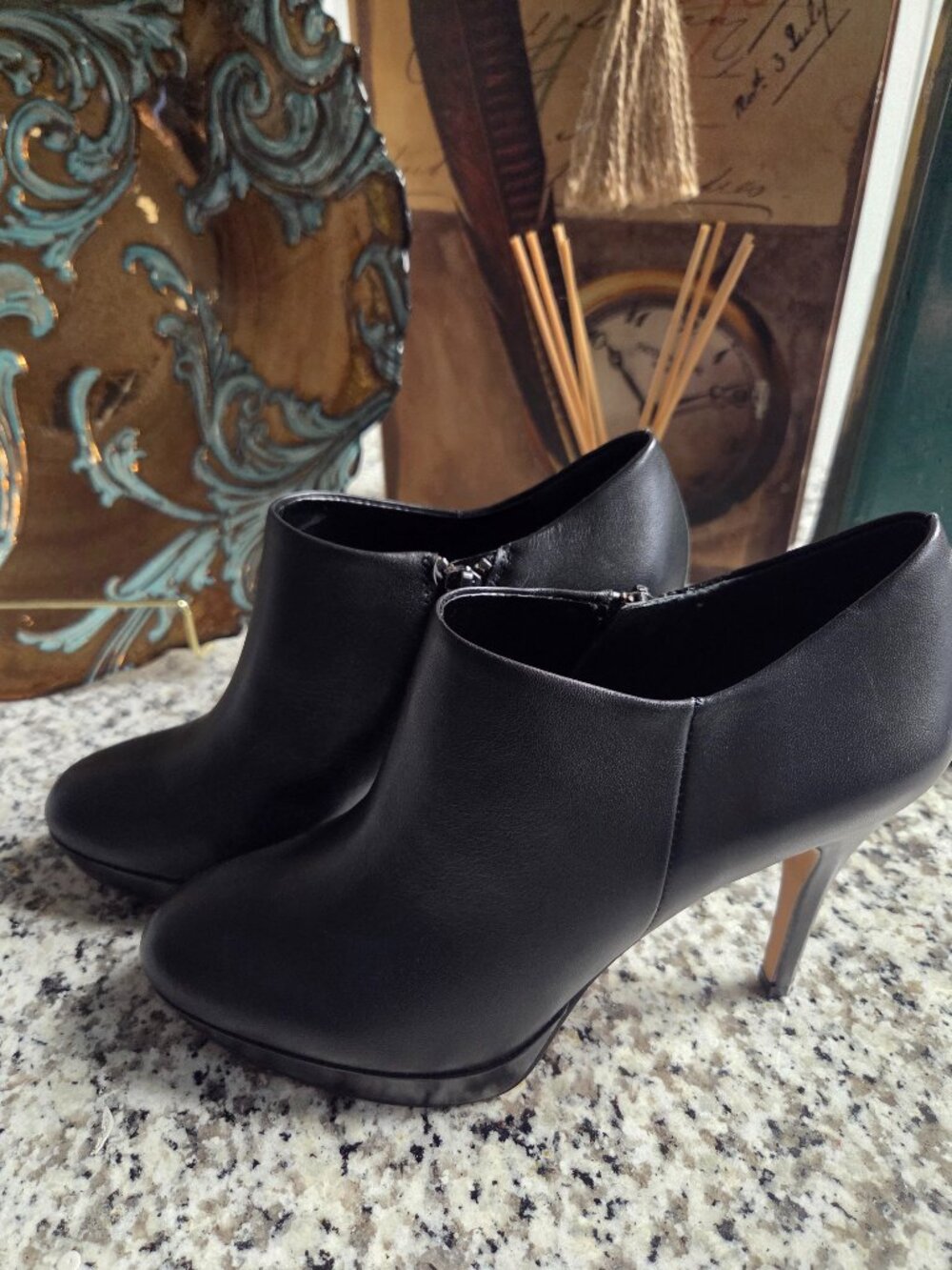 Black Stiletto Booties • Vince Camuto • Pointed Toe • Size 9